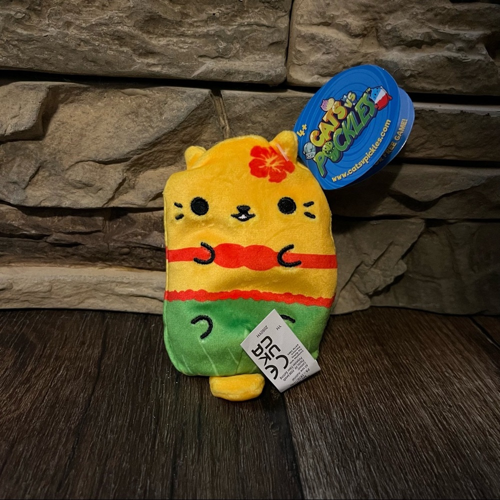 Cats Vs Pickles Luau Meow
